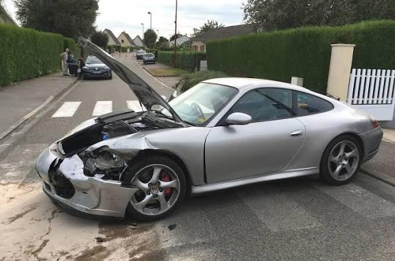 Gezocht porsche 911 Met of zonder papieren kapot ongeval, Particulier, 6 cilinders, Te koop, Benzine