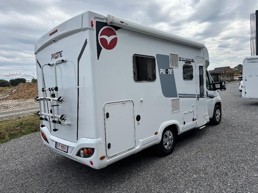 Pilote P 650 C Expression, 6 à 7 mètres, Siège standard, Entreprise, Boîte manuelle