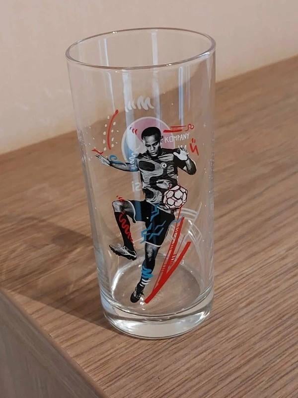Drinkglas / Pepsi / Vincent Kompany, Verzamelen, Sportartikelen en Voetbal, Ophalen of Verzenden, Zo goed als nieuw, Overige typen