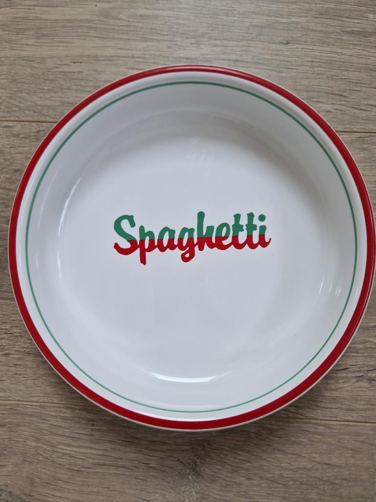 Spaghettiborden met kom., Ophalen