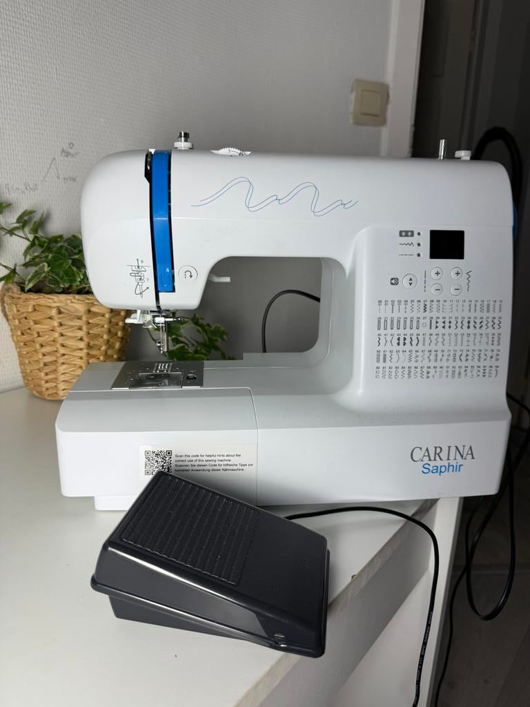 Machine à coudre - Carina Saphir, Hobby & Loisirs créatifs, Machines à coudre & Accessoires, Comme neuf, Machine à coudre, Enlèvement