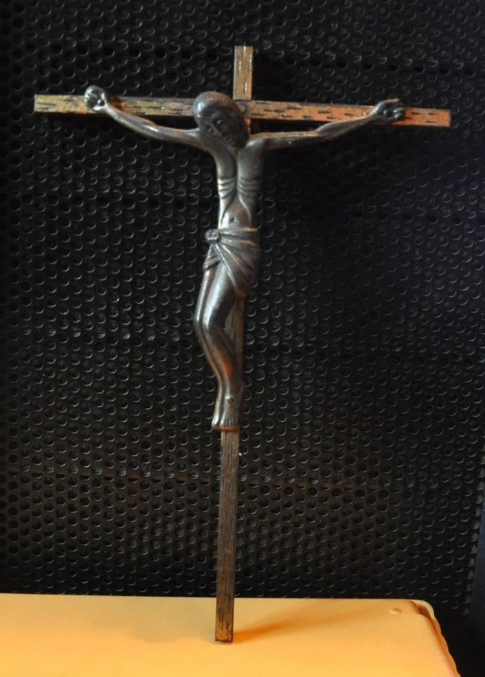 crucifix mural laiton et bronze (n2), Antiquités & Art, Enlèvement ou Envoi
