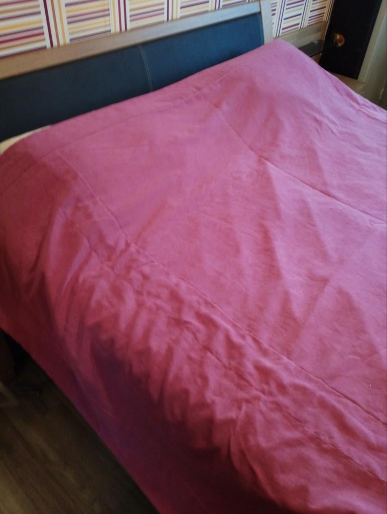 Couvre lit rose, Roze