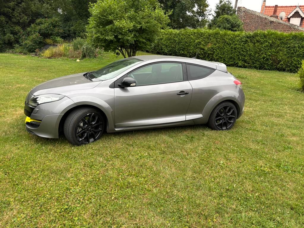Megane 3 rs 265 cv, Autos, Cuir, Argent ou Gris, Achat, Noir