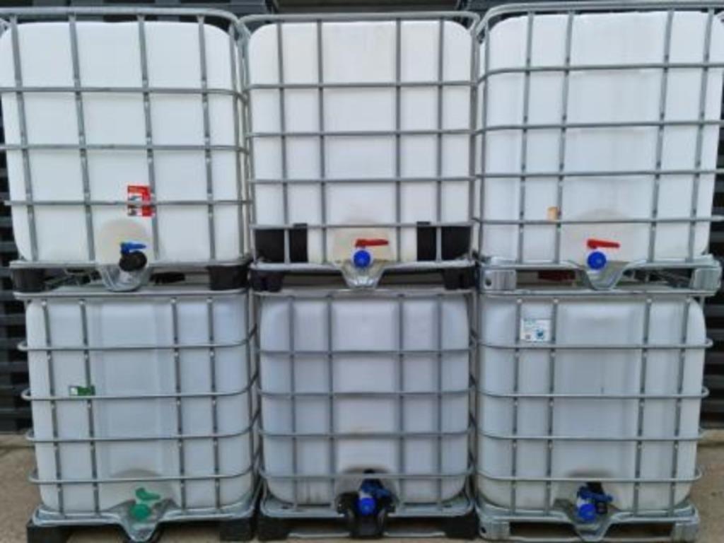 Zogoed als nieuwe IBC CONTAINERS van 1000 L ( Tonnen,Vaten ), Ophalen, Kunststof, Met kraantje, 150 liter of meer