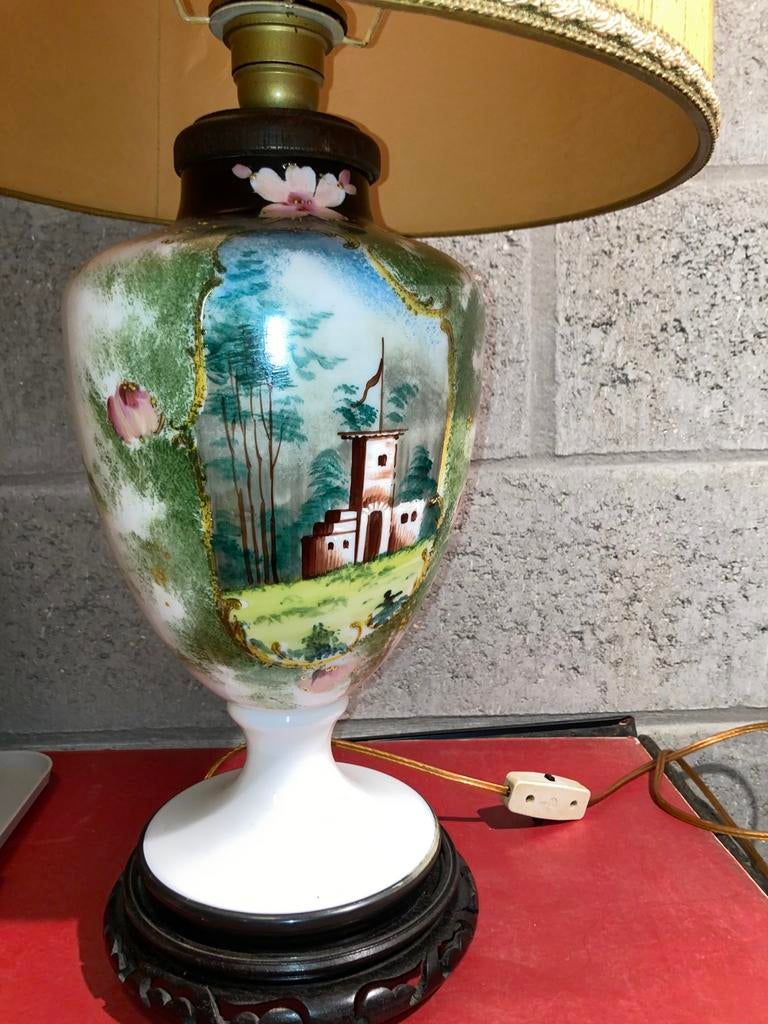 prachtige antieken vaas, omgebouwd tot lampadaire, Ophalen