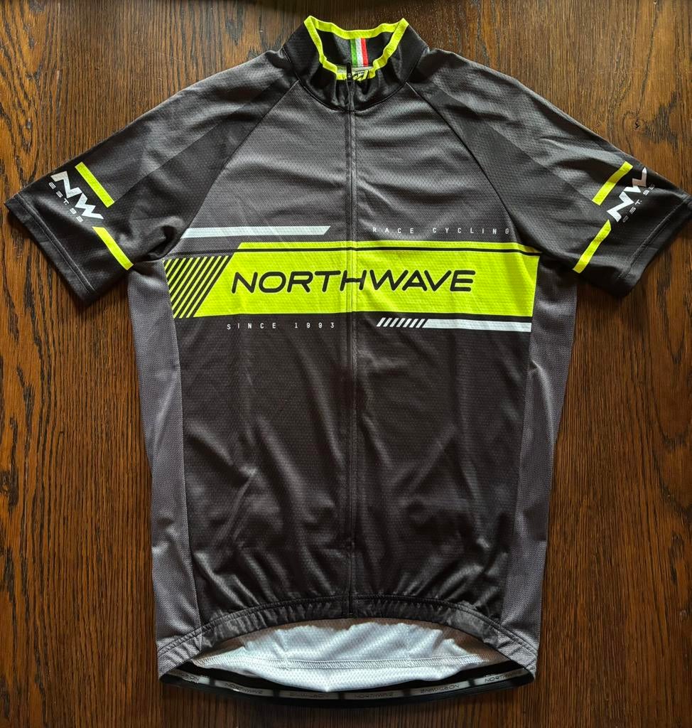 Northwave MTB Shirt + Northwave Dynamic broek, Fietsen en Brommers, Fietsaccessoires | Fietskleding, Ophalen, Zo goed als nieuw