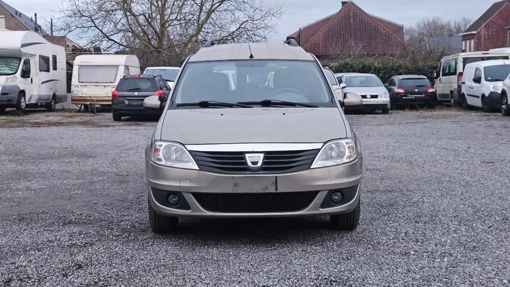 Dacia Logan - 2009 - 1,6 Benzine - 145.000 km-Airco, Auto's, Dacia, 1600 cc, Logan, Bedrijf, Te koop