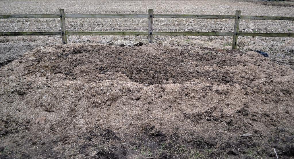 Paardenmest gratis te Schriek. Super kwaliteit !, Ophalen, Mest