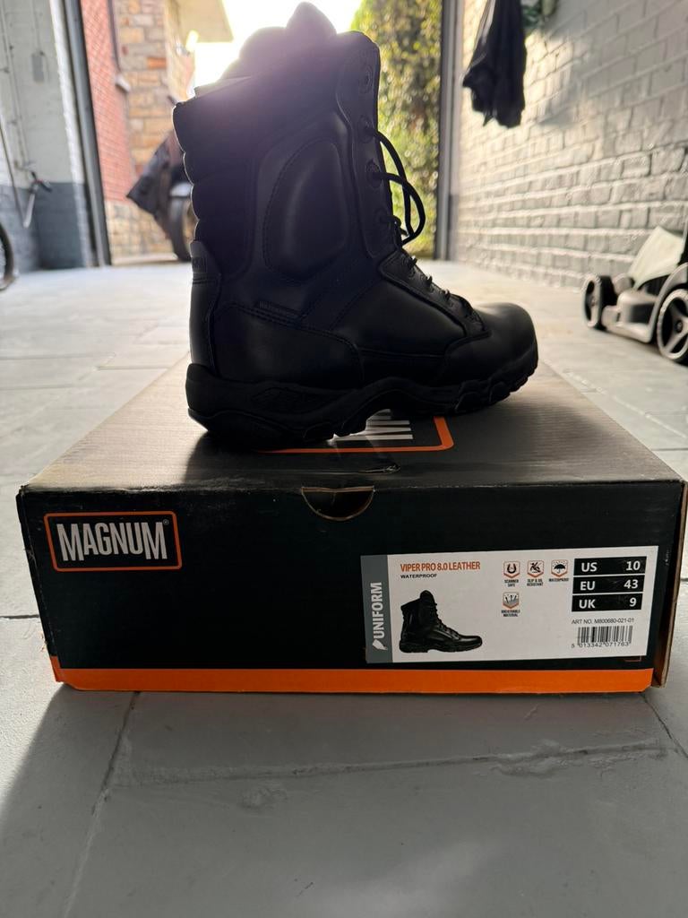Bottes Magnum, Bricolage & Construction, Enlèvement, Comme neuf