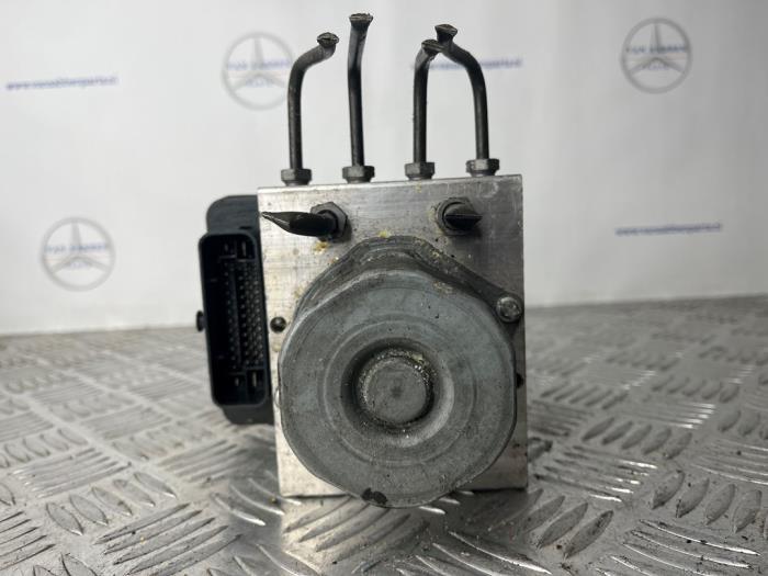 Pompe ABS d'un Mercedes E-Klasse, -, 3 mois de garantie, Utilisé, -