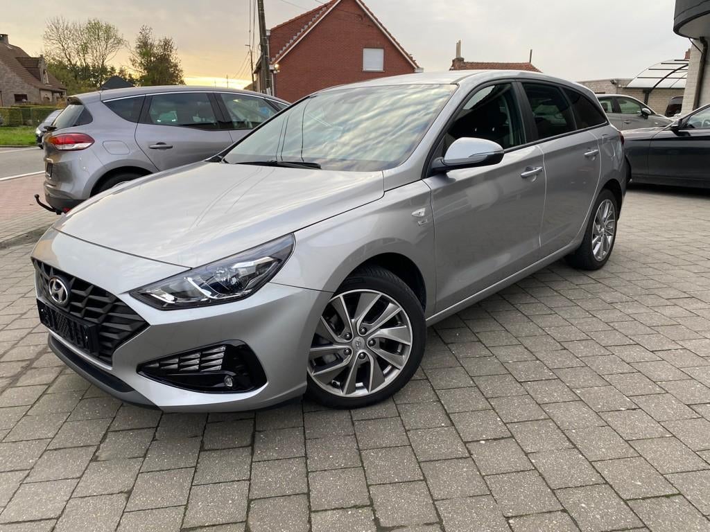 Hyundai i30 break 1000cc benzine, Auto's, Euro 6, Parkeersensor, Bedrijf, Zilver of Grijs