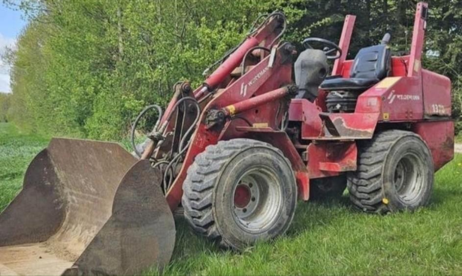 Gevraagd , gezocht een kniklader, Zakelijke goederen, Machines en Bouw | Kranen en Graafmachines, Ophalen