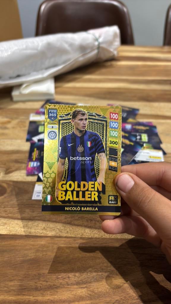 Voetbalkaart golden baller nicolò barrlla, Verzamelen, Sportartikelen en Voetbal, Ophalen of Verzenden