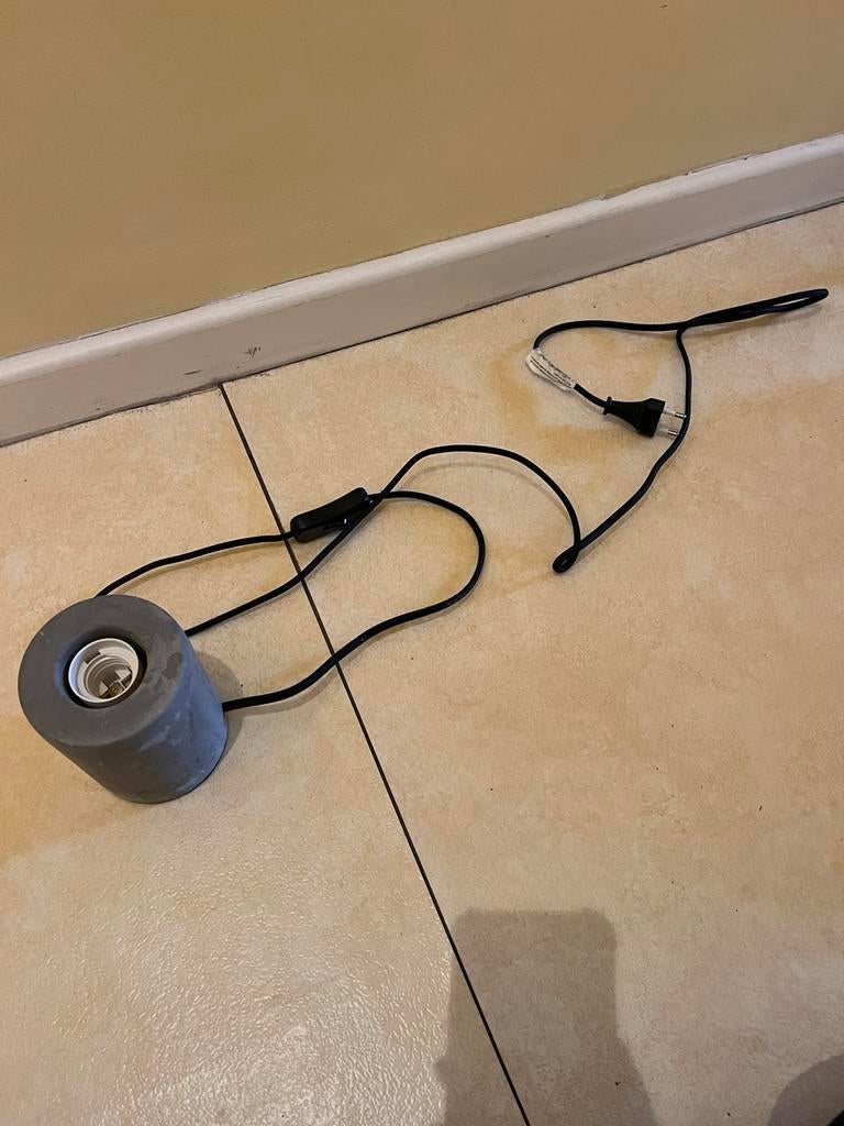 Bureaulampje Leenbakker, Ophalen, Zo goed als nieuw