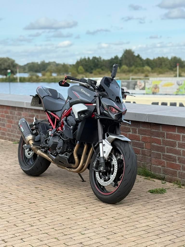 Z900 performance pakket. A2 op papier ( full power)