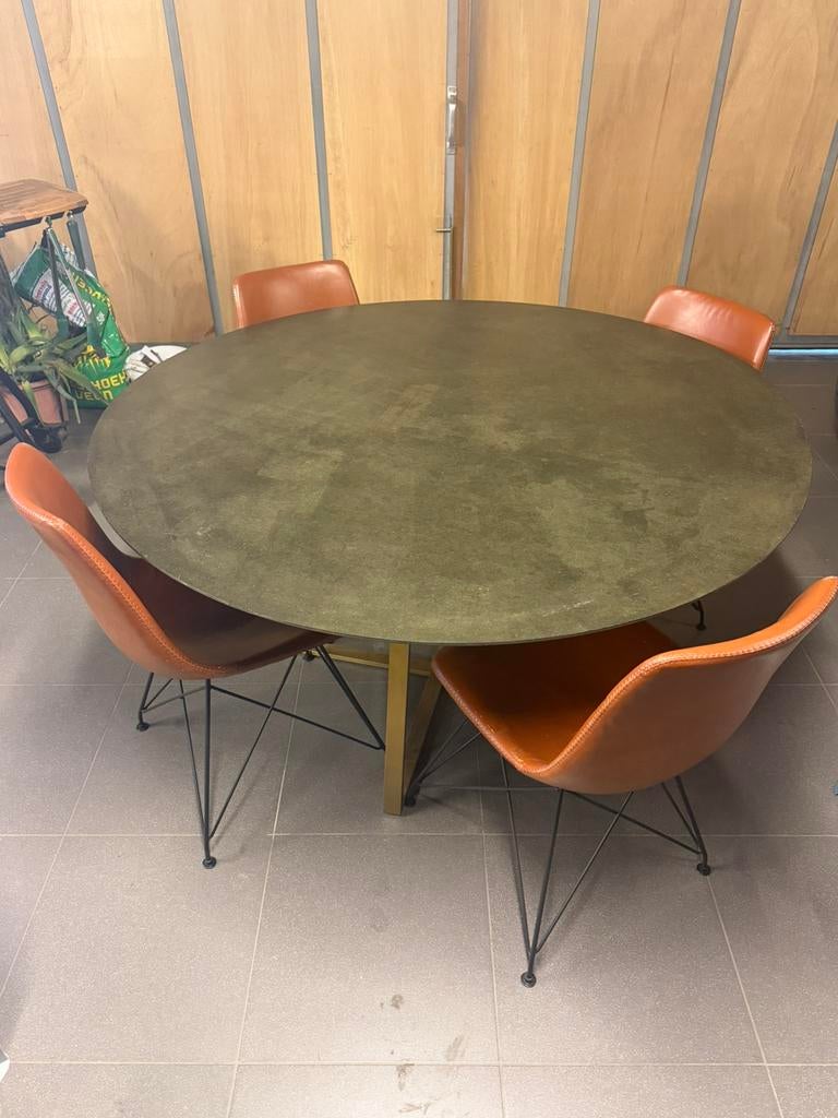 Ronde tafel 140 cm met messing onderstel + 4 stoelen, Huis en Inrichting, Tafels | Eettafels, Ophalen, Overige materialen, Gebruikt