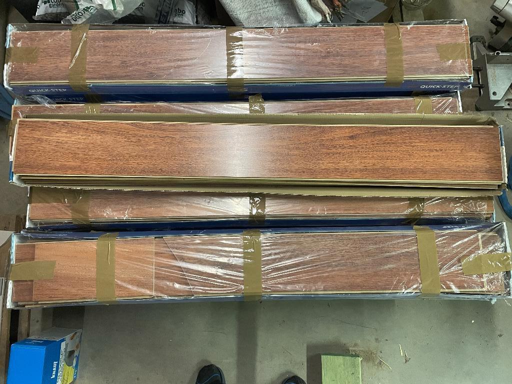 parquet stratifié Quick Step, Huis en Inrichting, Stoffering | Vloerbedekking, Gebruikt, Parket, Bruin, 10 tot 25 m², Ophalen