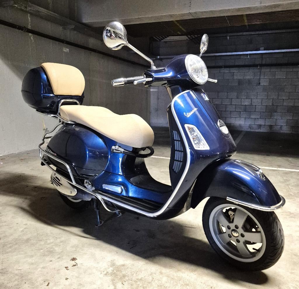 Vespa GTS 300 (bleu métallisé - Piaggio), Vélos & Vélomoteurs, Scooters | Vespa, Utilisé, Autres modèles, Essence, Enlèvement
