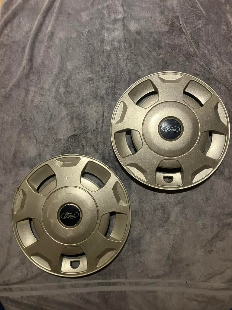 Enjoliveur Ford, Enlèvement, Comme neuf