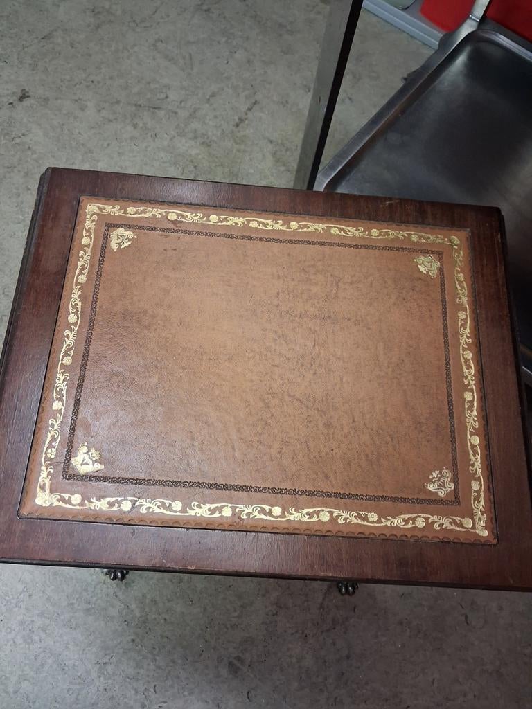 Table a couture ancienne, Enlèvement