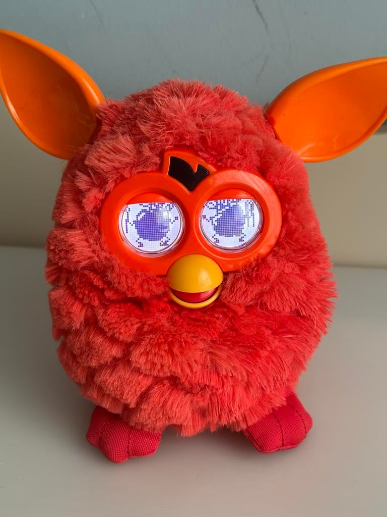 Peluche Interactive Hasbro Furby Hot Fur Phoenix, Enfants & Bébés, Enlèvement ou Envoi, Comme neuf