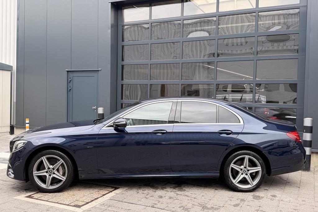Mercedes-Benz E-Klasse 300 DE Berline AMG Line | Smartphone, Auto's, Mercedes-Benz, 4 deurs, 4 cilinders, Blauw, Plug-in hybride