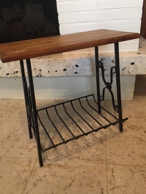 Porte-revues  - table d'appoint, Maison & Meubles, Enlèvement, Utilisé