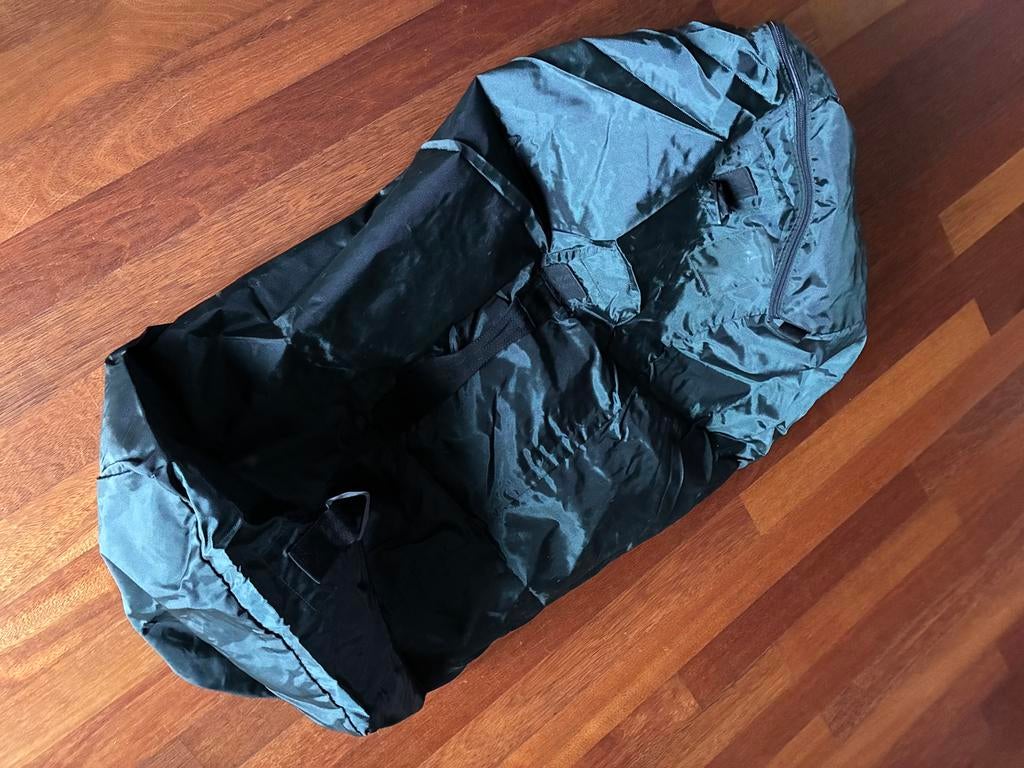 2 sacs d'avion pour sacs à dos, Enlèvement, Comme neuf