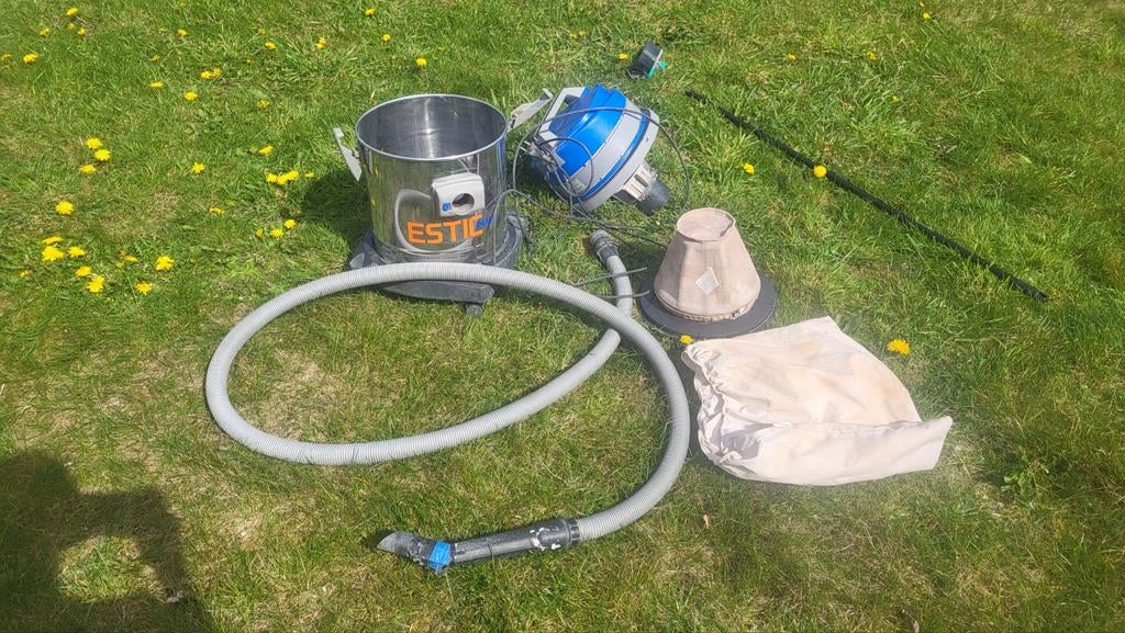 Aspirateur de chantier, Bricolage & Construction, Enlèvement, Utilisé, Aspirateur d'eau