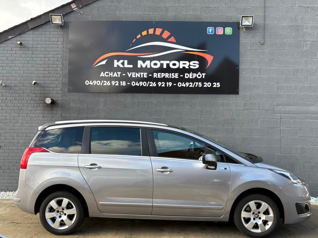 PEUGEOT 5008 STYLE 7 PLACES 1.6HDI 2016 165 000KM EURO 6B, Auto's, Peugeot, Voorwielaandrijving, Bedrijf, 5 deurs, Zilver of Grijs