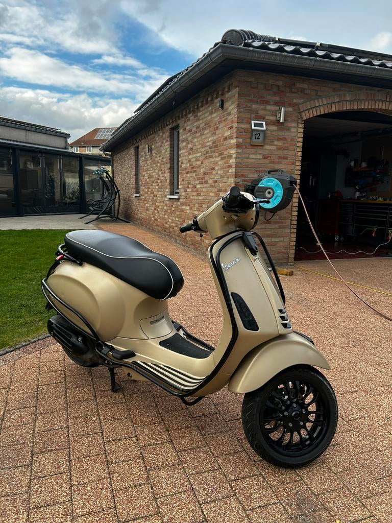Vespa Primavera A-klasse 2014, Fietsen en Brommers, Scooters | Vespa, Ophalen, Zo goed als nieuw