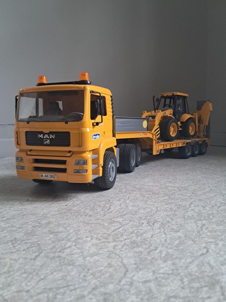 Bruder dieplader met graafmachine, Kinderen en Baby's, Ophalen, Zo goed als nieuw