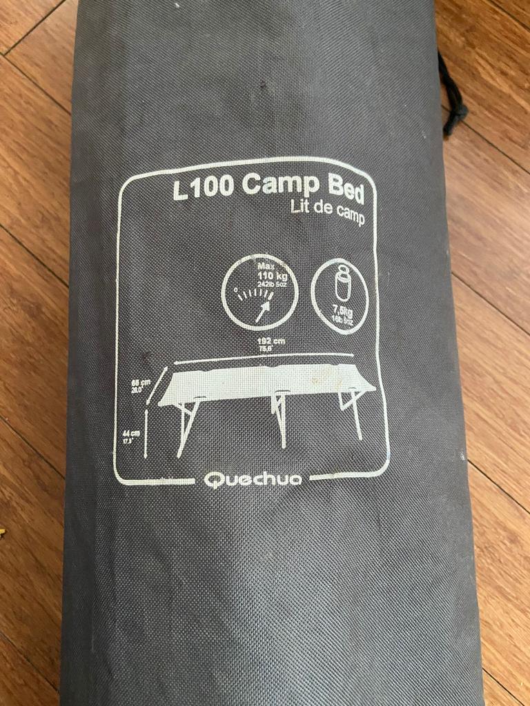 Kampeerbed Quechua, Caravans en Kamperen, Luchtbedden, Ophalen, Zo goed als nieuw