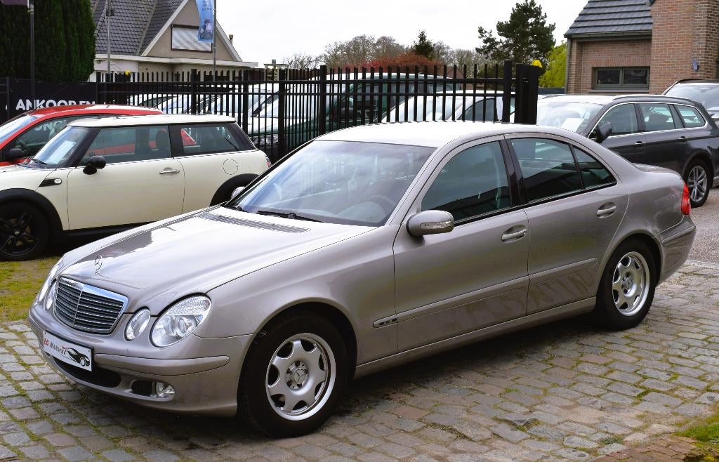 Mercedes E200cdi/132.000km!!/1st Owner/HISTORY, Auto's, Mercedes-Benz, Bedrijf, Te koop, E-Klasse, Airconditioning, Boordcomputer