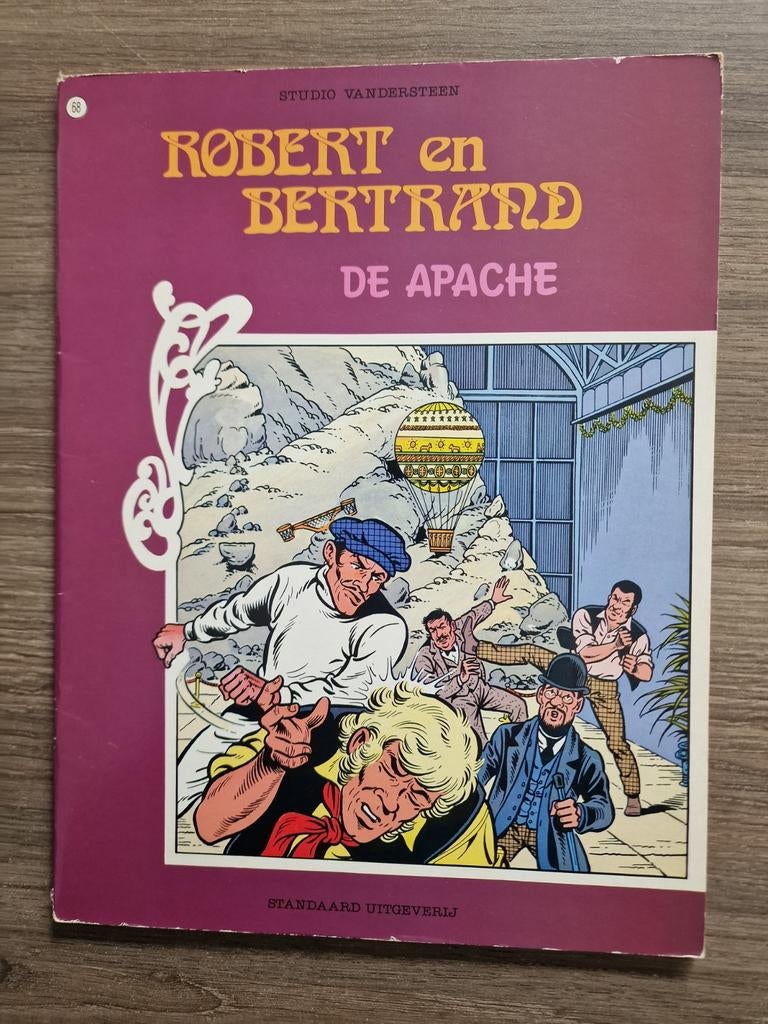 Strips. Robert en Bertrand, Willy Vandersteen, Ophalen of Verzenden, Zo goed als nieuw, Meerdere stripboeken