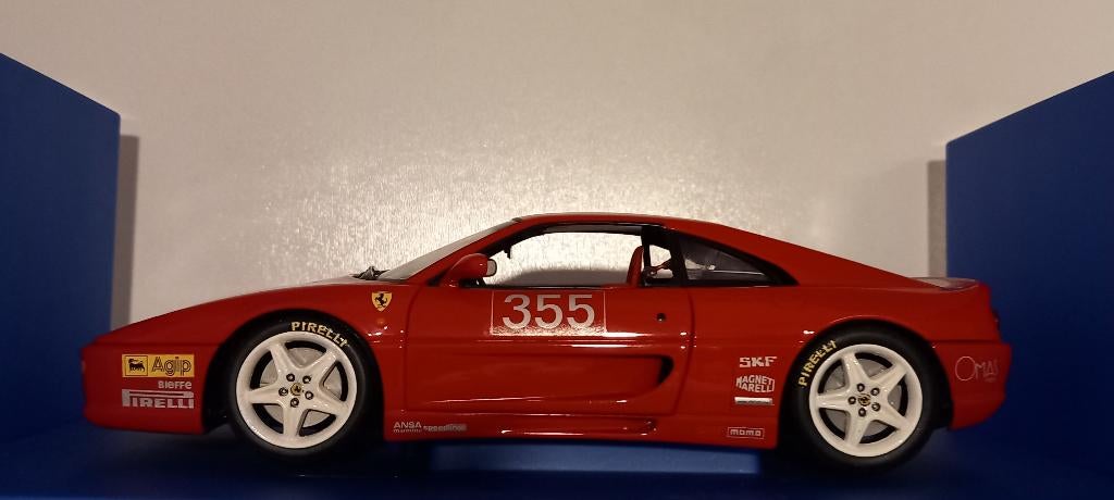 1/18 Ferrari F355 Challenge Presentazione UT Models, Enlèvement ou Envoi, Comme neuf, Voiture, UT Models