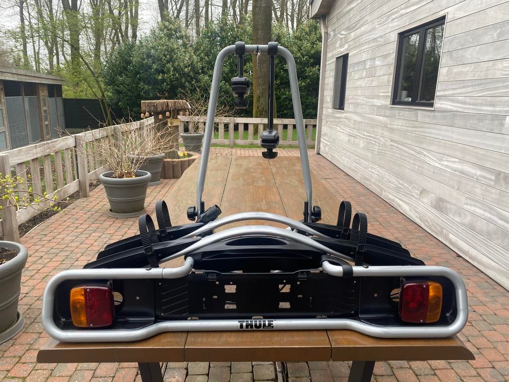 Fietsdrager Thule voor 2 gewone fietsen, Ophalen, Gebruikt