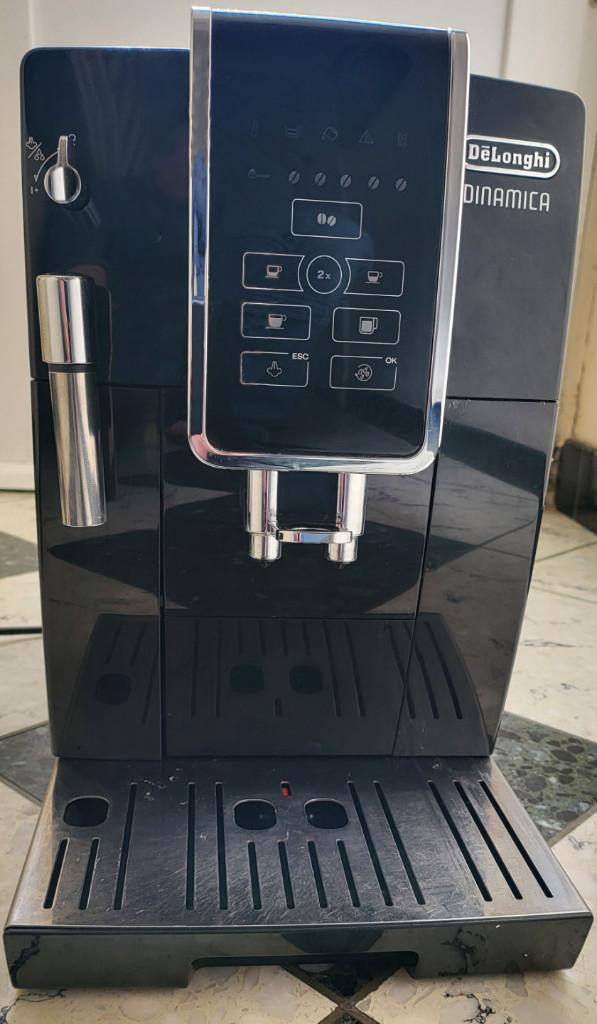 Delonghi DINAMICA koffiemachine, Elektronische apparatuur, Koffiezetapparaten, Ophalen, Gebruikt, 10 kopjes of meer, Koffiemachine