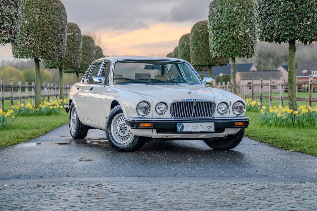 Jaguar XJ12 Sovereign - 1986, Auto's, Jaguar, Automaat, 4 deurs, Achterwielaandrijving, 217 kW