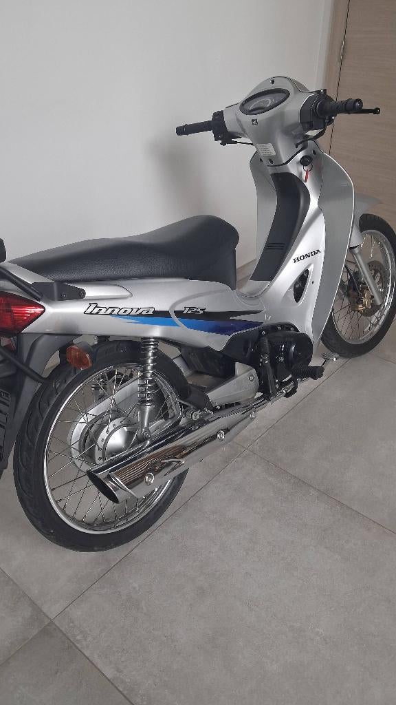 HONDA INNOVA 125 / VENDS OU ECHANGE CONTRE DAX /MONKEY 125, Permis Moto A, Scooter, Jusqu'à 11 kW, Particulier