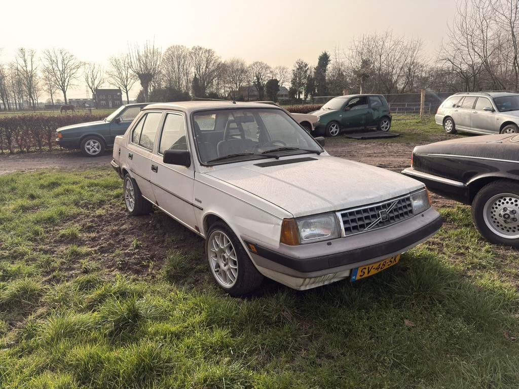 Volvo 340DL 1.7 Sedan, Auto's, 4 cilinders, Wit, Bedrijf, 5 deurs