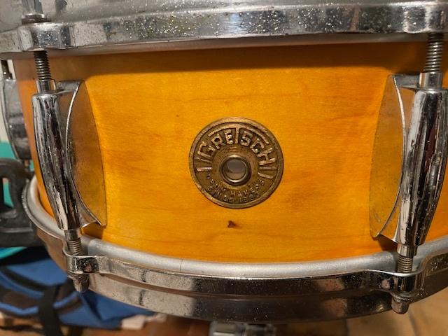 Gretsch snaar vintage "1950" + Kick 20" vintage sans marque, Muziek en Instrumenten, Drumstellen en Slagwerk, Ophalen, Gebruikt