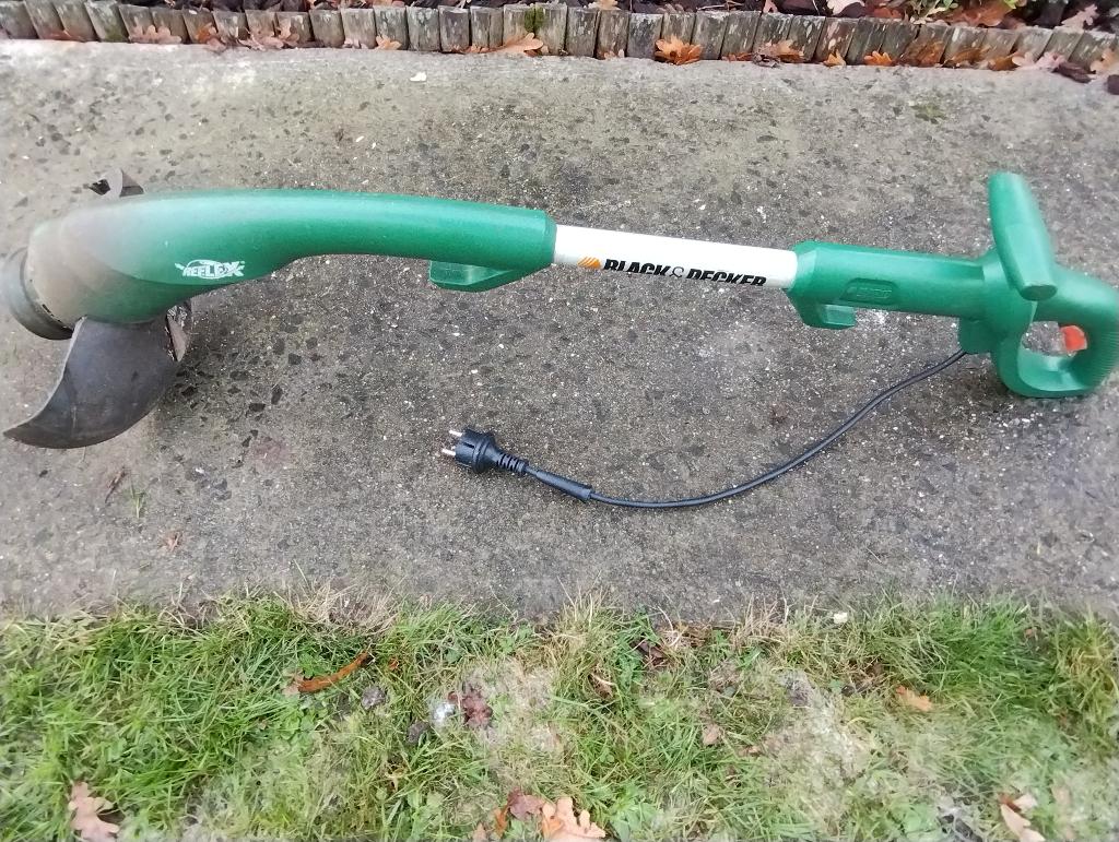 Kantenmaaier Black en Decker, Ophalen, Gebruikt, Elektrisch