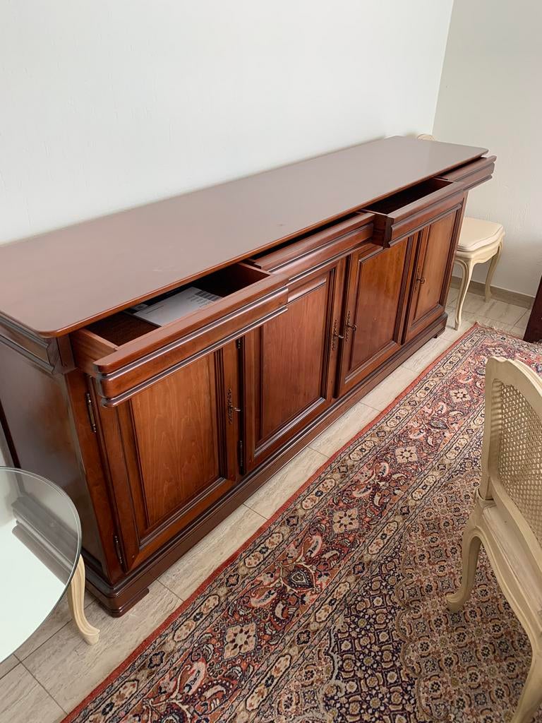 Mooie buffetkast in notelaar, Ophalen, Zo goed als nieuw