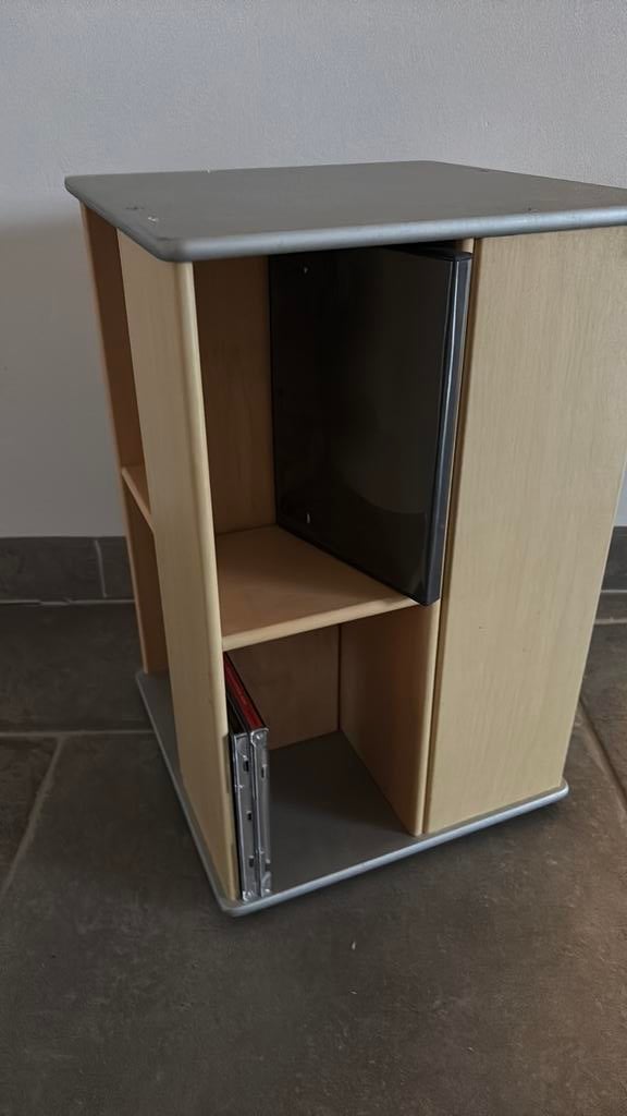 Rack CD/DWD 28 x 46, Enlèvement, Comme neuf