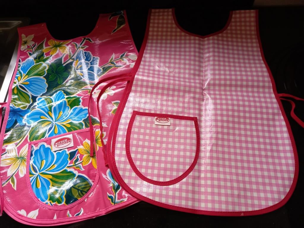 2 kinderschorten kitsch kitchen, Ophalen of Verzenden, Nieuw
