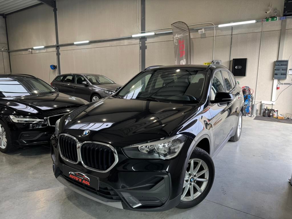 Bmw X1 1.5 dA AUTOMAAT/CAMERA/DAB+/OHB/GARANTIE, Auto's, BMW, Stof, 109 g/km, Zwart, 5 deurs