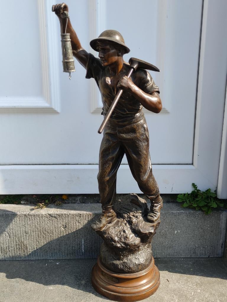 statue le mineur en zamac signe j becqx, Antiquités & Art, Antiquités | Bronze & Cuivre, Enlèvement ou Envoi