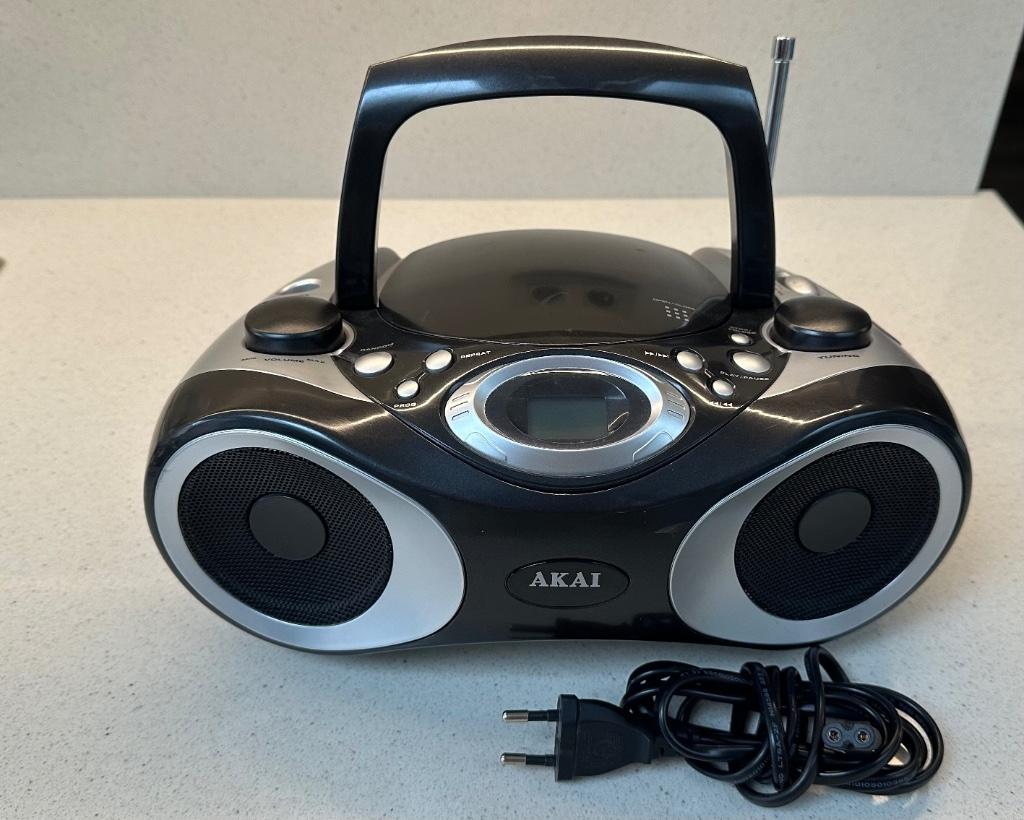 Akai draagbare radio met CD-speler APRC11M, Audio, Tv en Foto, Radio's, Gebruikt, Radio, Met cd-speler, Ophalen of Verzenden